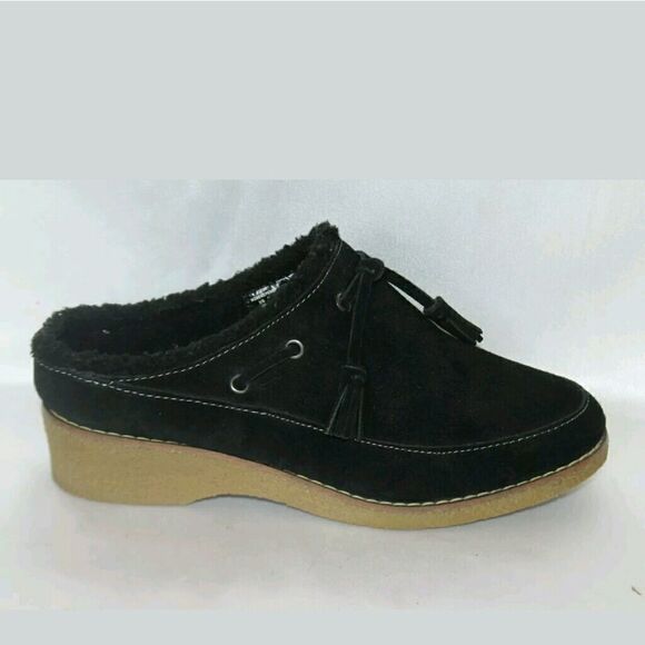 New Lands End suede tassel clogs. Sz 9 - Picture 2 of 3